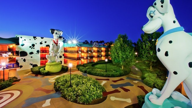 All-Star Movies Giant Dalmations Exterior