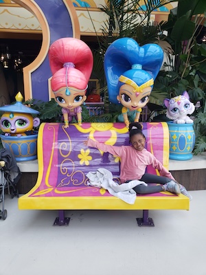 Shimmer & Shine at Nickelodean Universe